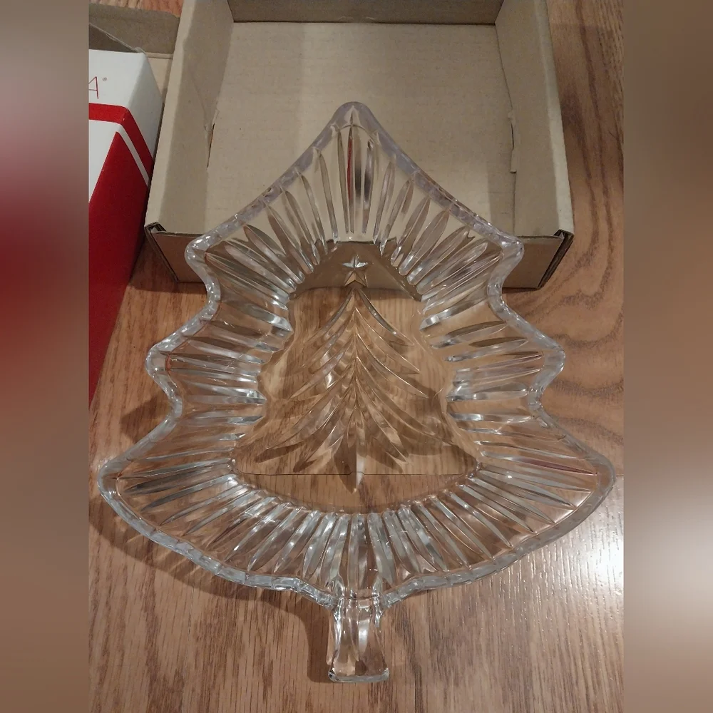 8" tree shaped crystal dish - Picture 1 of 5